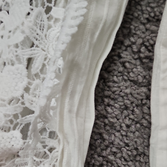 White Lace Button-Up Blouse | Size M - Picture 7 of 7